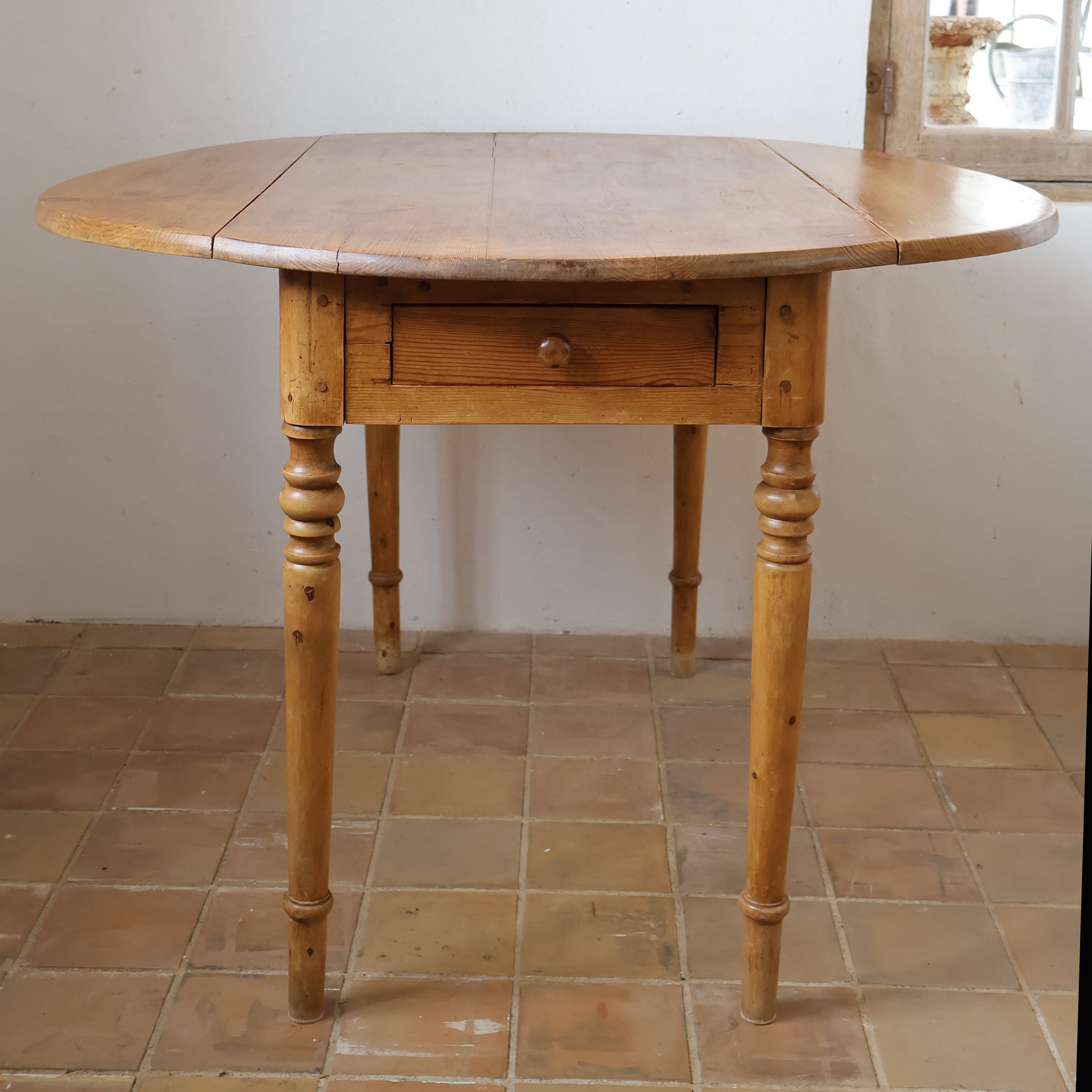 バタフライテーブル