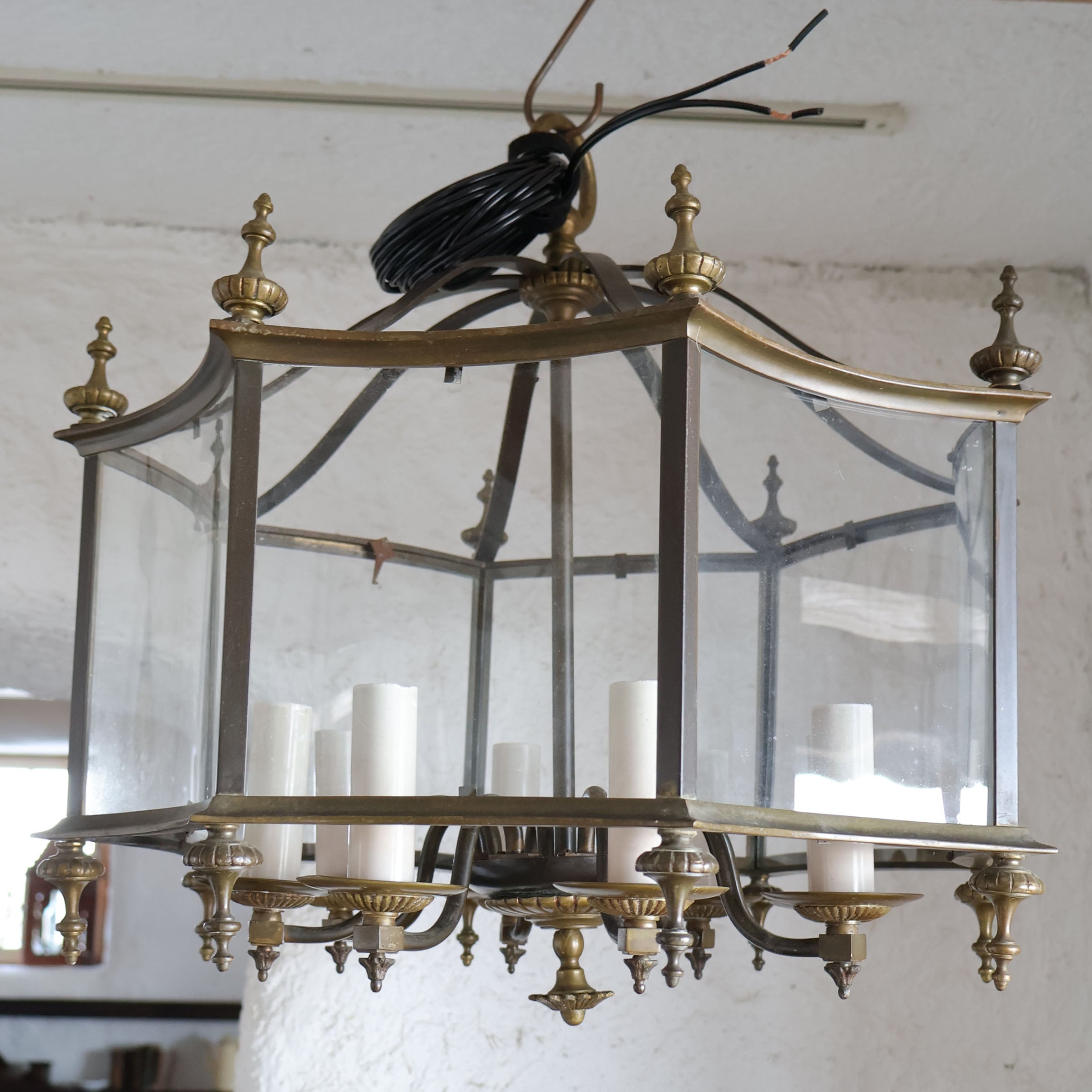 真鍮フレームのシャンデリア